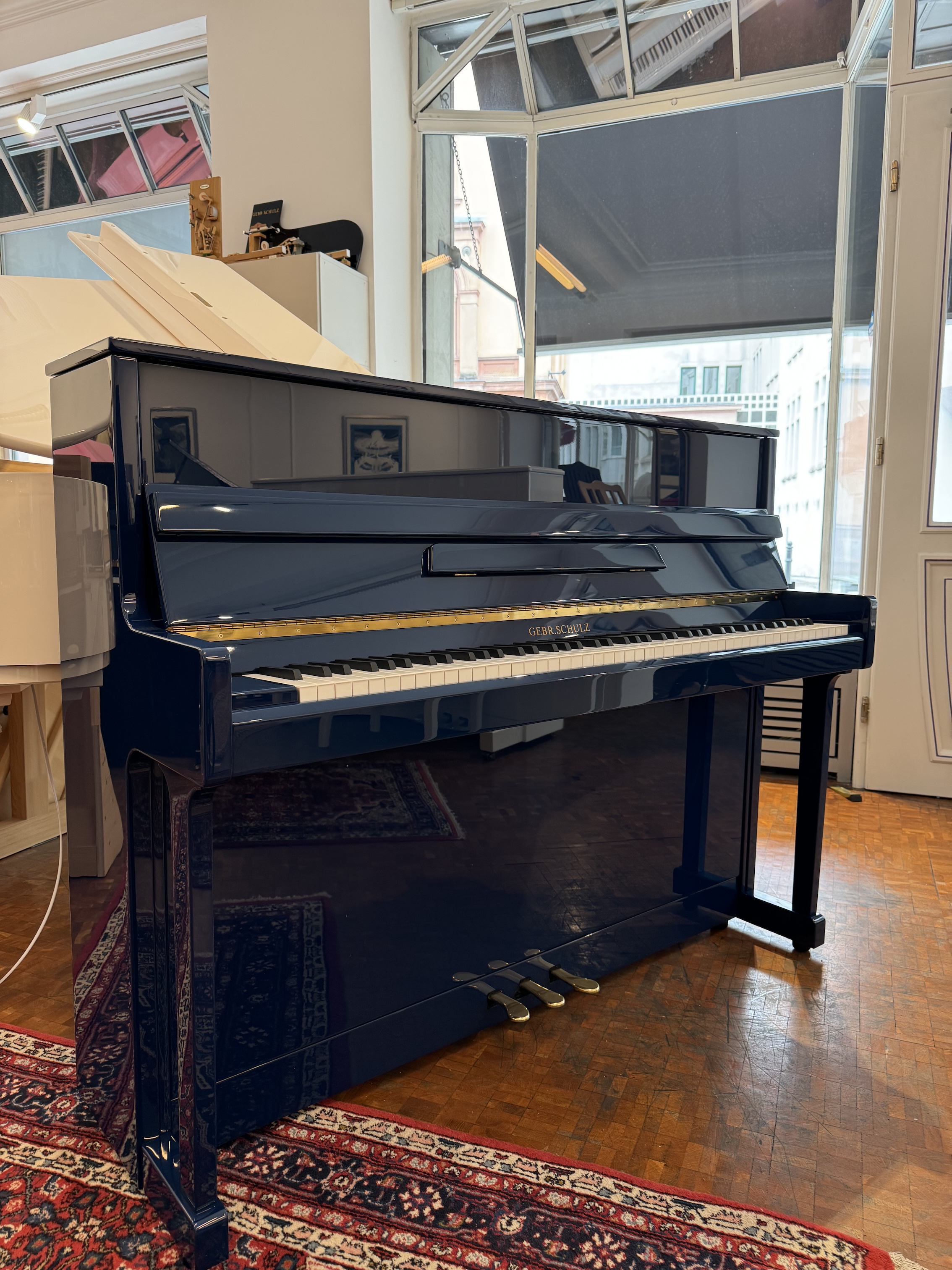 Klavier Gebr. Schulz 112F Tradition - blau poliert
