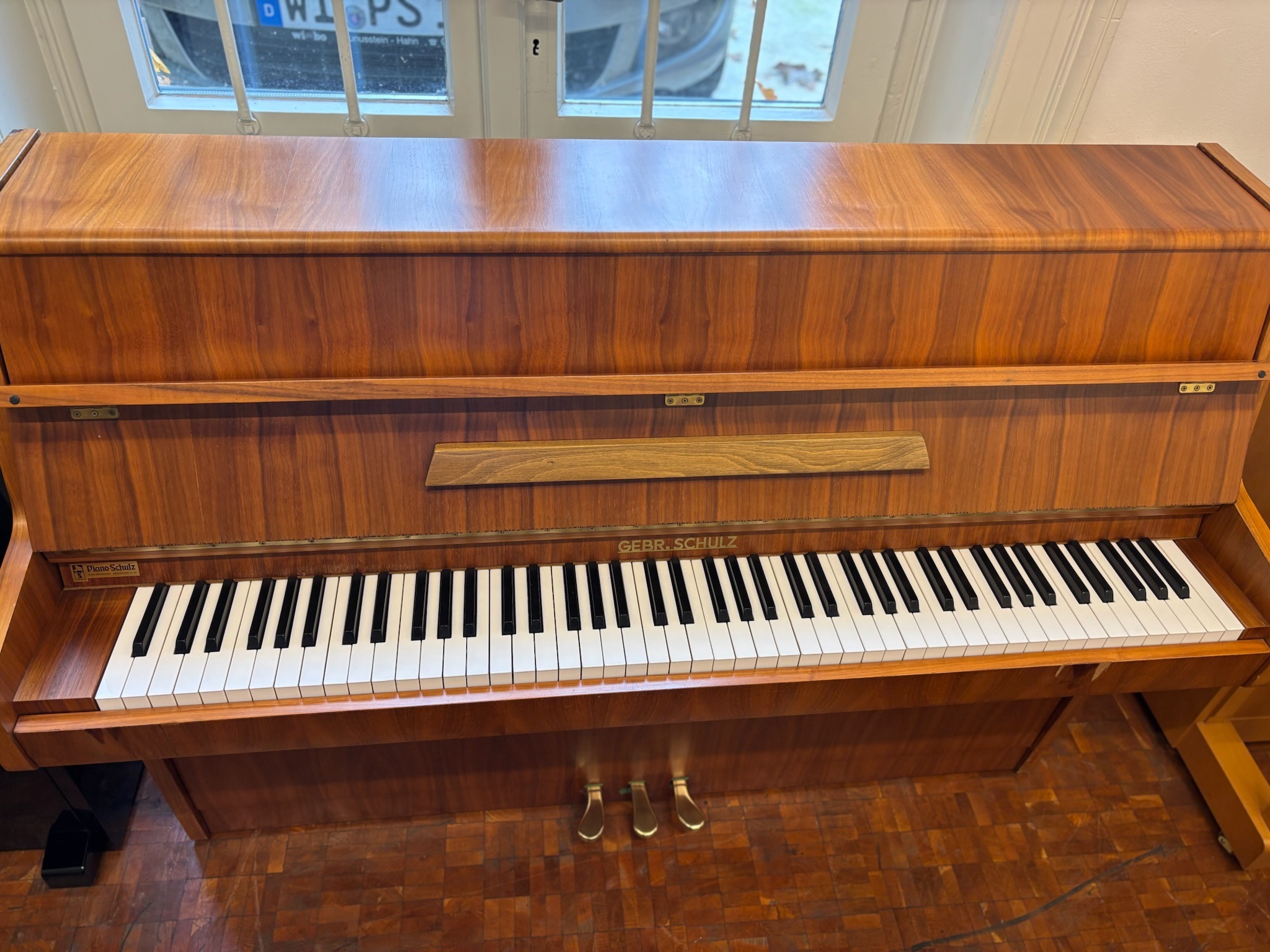 Klavier Gebr. Schulz 103 F - Nussbaum
